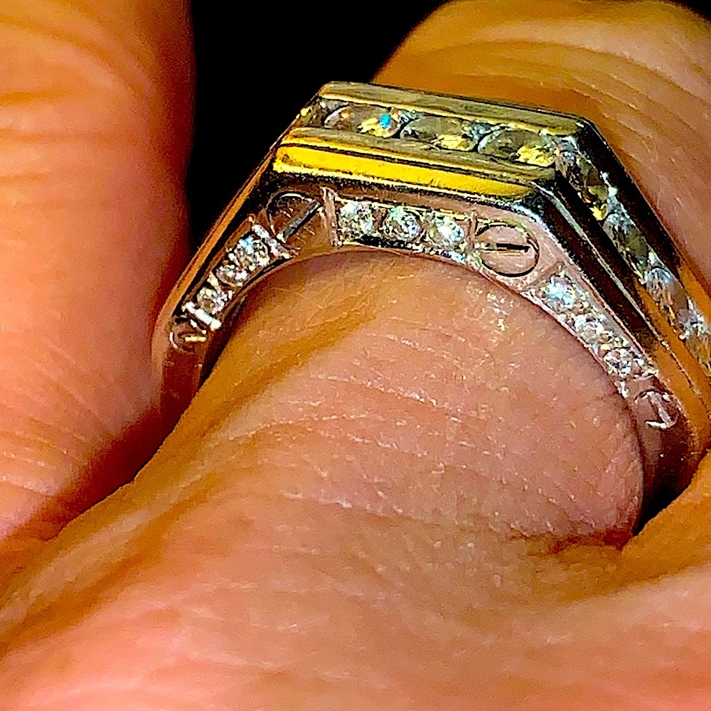 18k Vintage designer love screw motif diamond ring